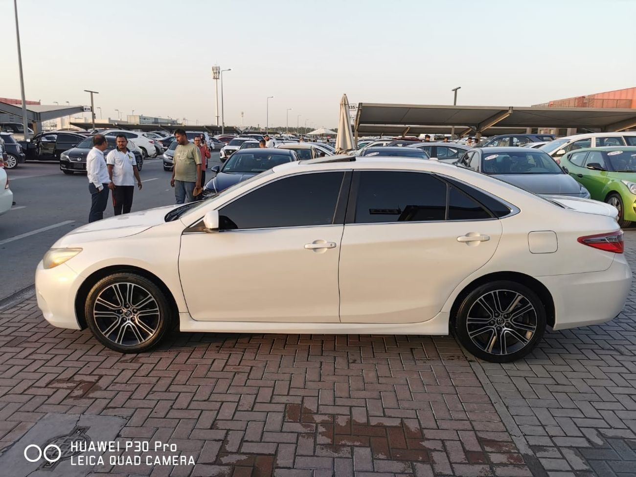 Toyota Camry GL 2.5L in excellent condition and requires no expenses