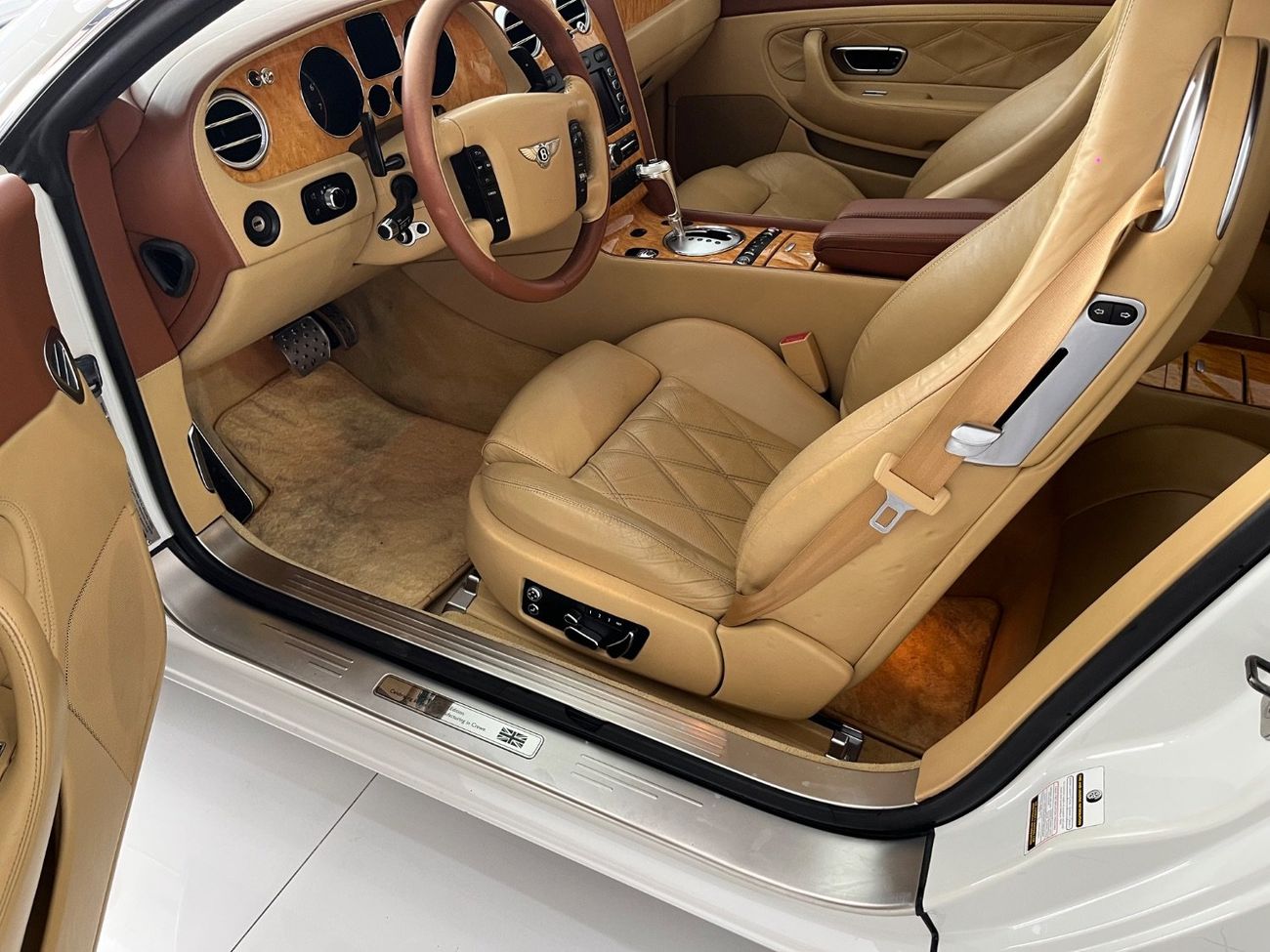 بنتلي كونتيننتال جي تي