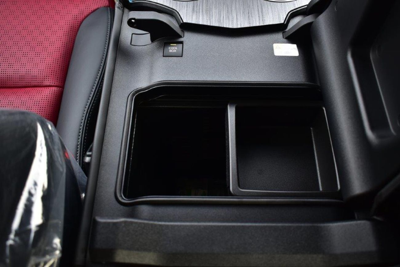 Toyota Land Cruiser VXR 3.3L