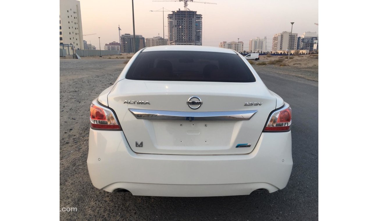 Nissan Altima 699 MONTHLY SV 2.5L GCC SPECS