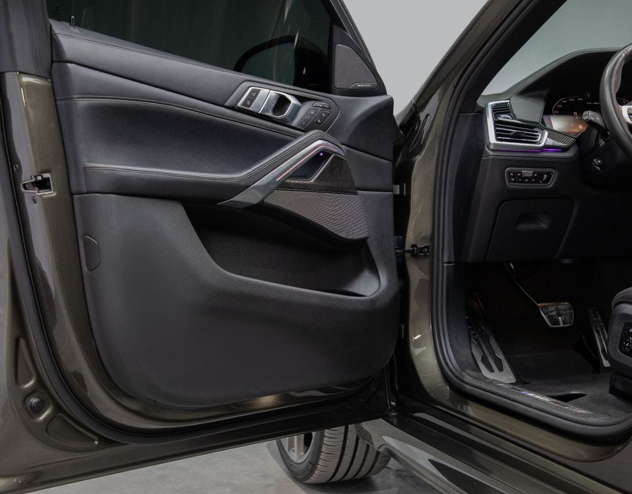 بي أم دبليو X6 M50i 4.4L