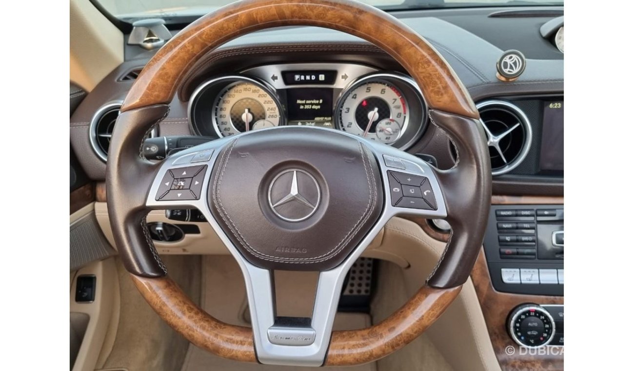 مرسيدس بنز SL 500 مرسيدس بنز SL500  خليجي 2013 بدي كت SL63 بحالة  جيدة