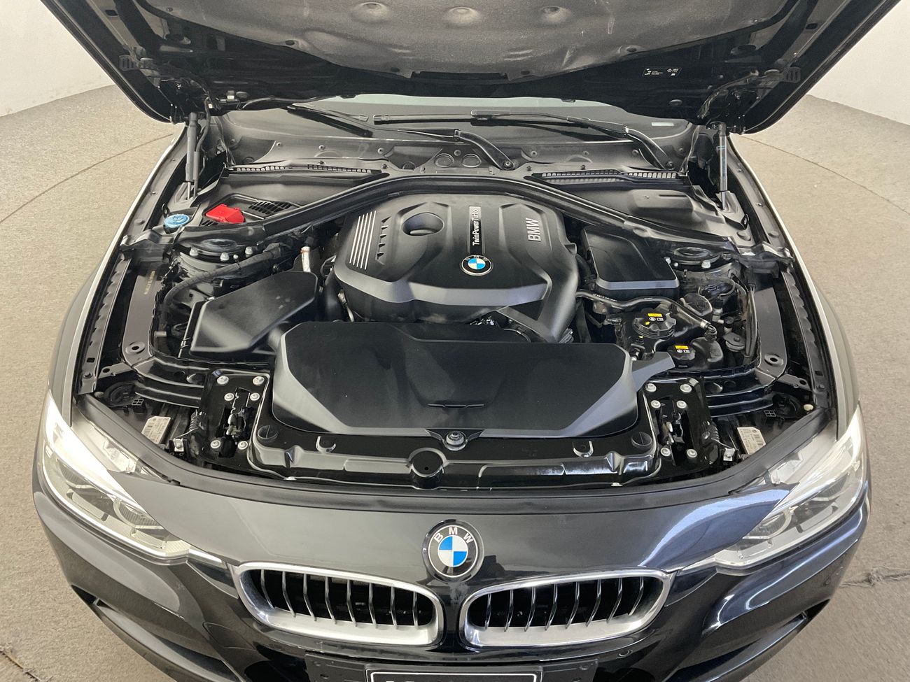 BMW 330i M Sport | National Day Celebration | Guaranteed Warranty | 0 Down Payment