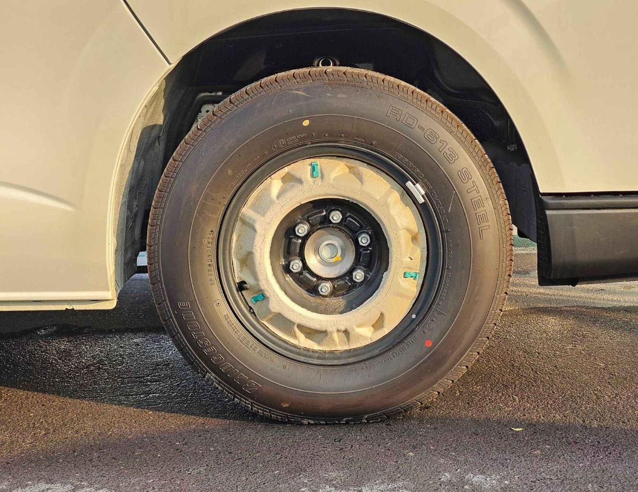 Toyota Hiace STANDARD ROOF / M/T / 2.5L DIESEL / 15 SEATER (CODE # HDSTD25)