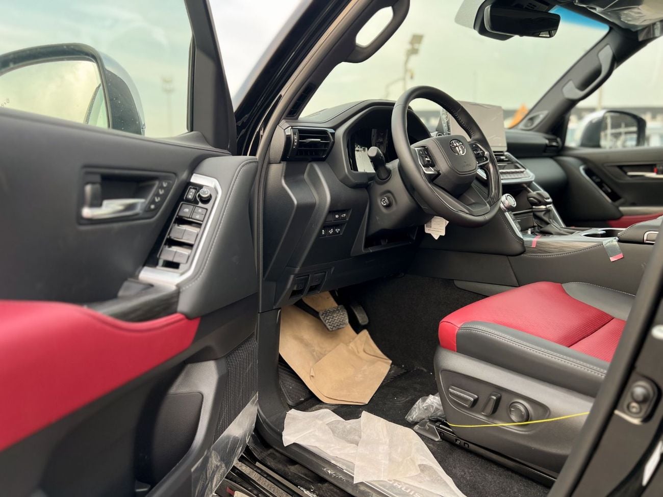 Toyota Land Cruiser VXR LC300 VXR 3.3L DSL - EXPORT ONLY