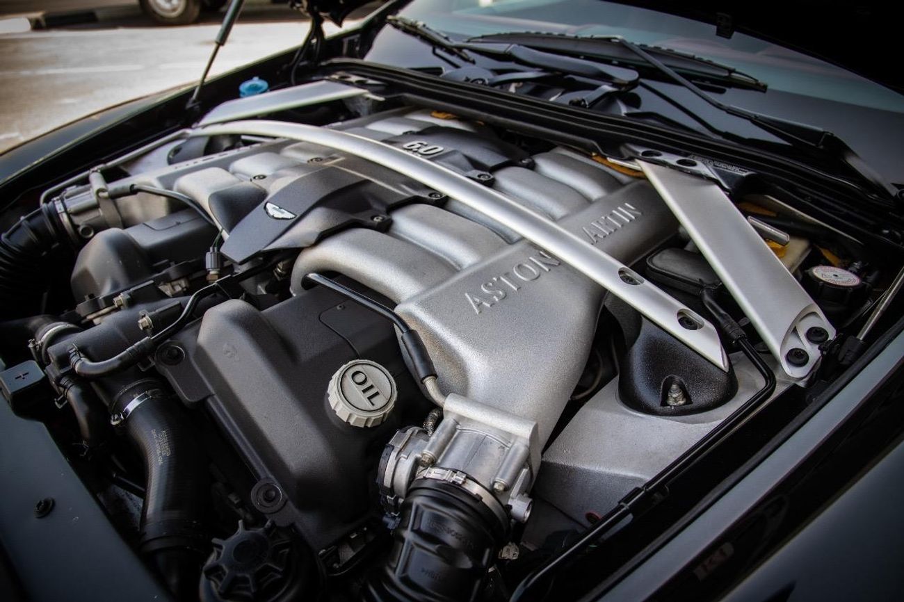 Aston Martin DB9