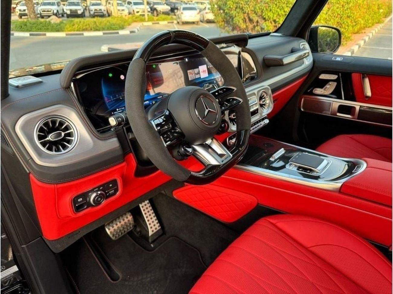 مرسيدس بنز G 63 AMG GCC SPEC UNDER WARRANTY AND SERVICE CONTRACT