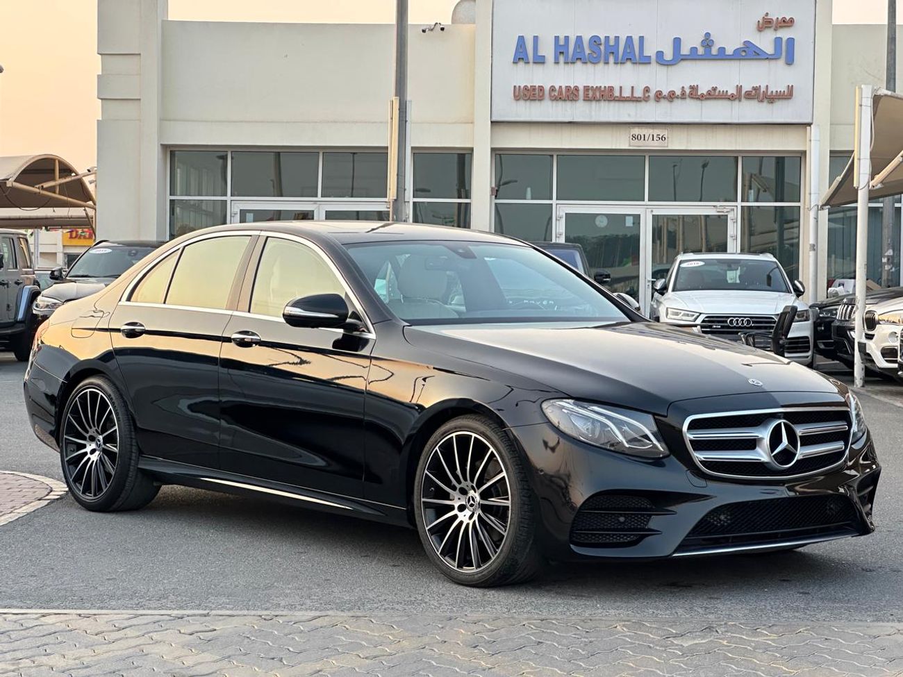 مرسيدس بنز E300 Mercedes E300 _American_2019_Excellent Condition _Full option