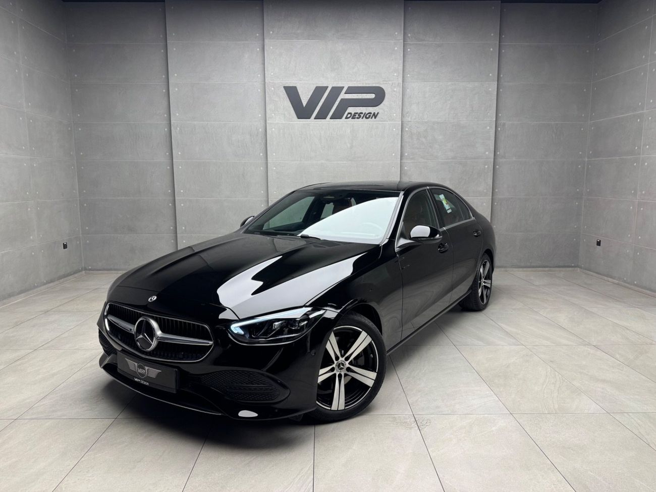 Mercedes-Benz C 200 Premium 2.0L Premium 1.5L