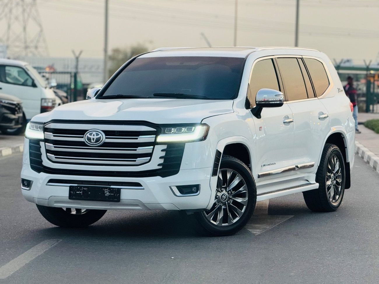 تويوتا لاند كروزر Toyota Land Cruiser 2015 v8 full options VXR