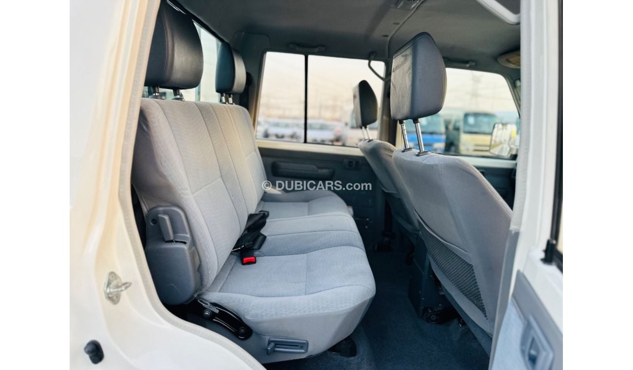 تويوتا لاند كروزر بيك آب