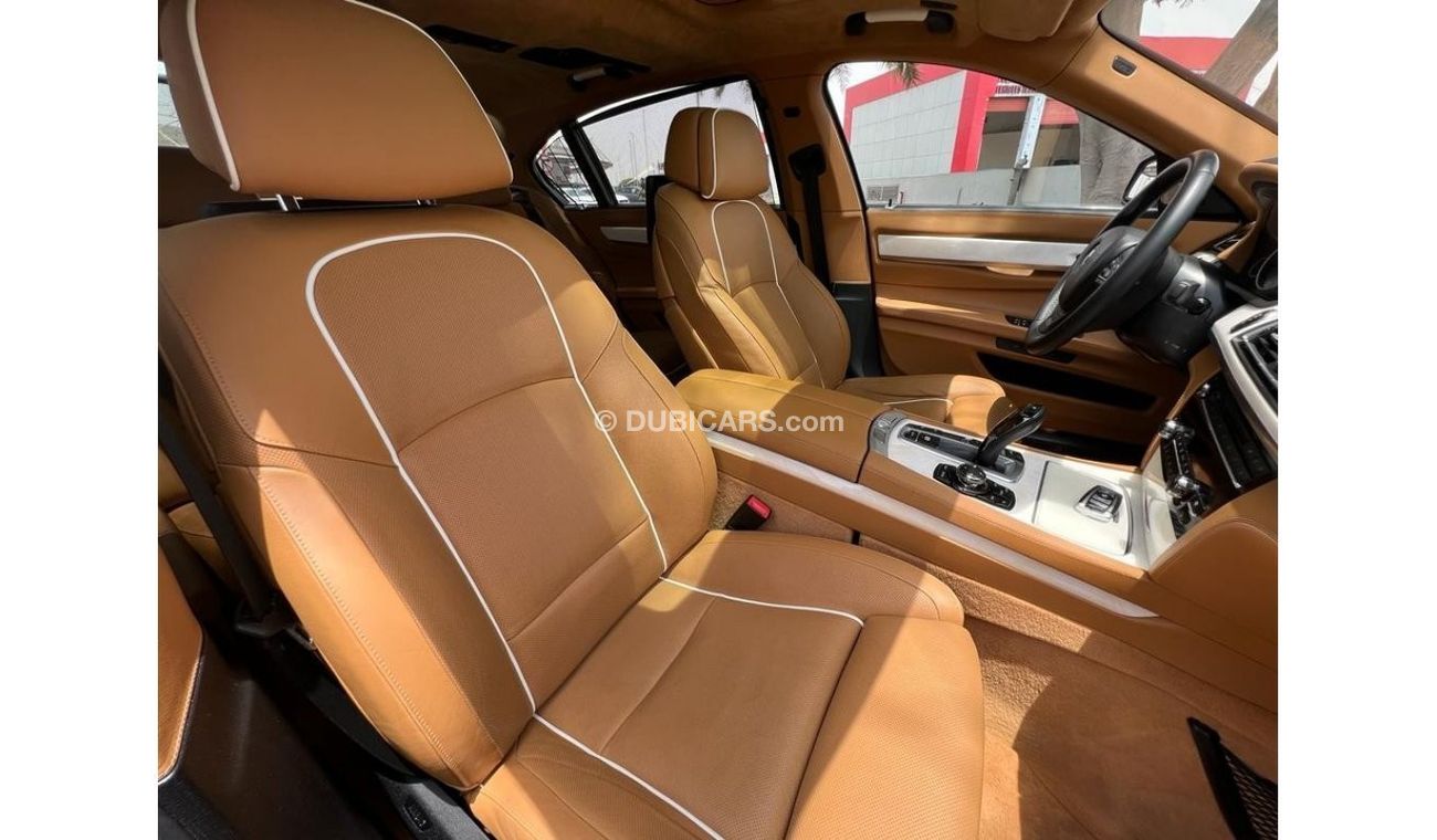 BMW 750Li UAE Edition BMW 750LI 2014 GCC INDIVIDUAL TOP RANGE SERVICE HISTORY IN PERFECT CONDITION
