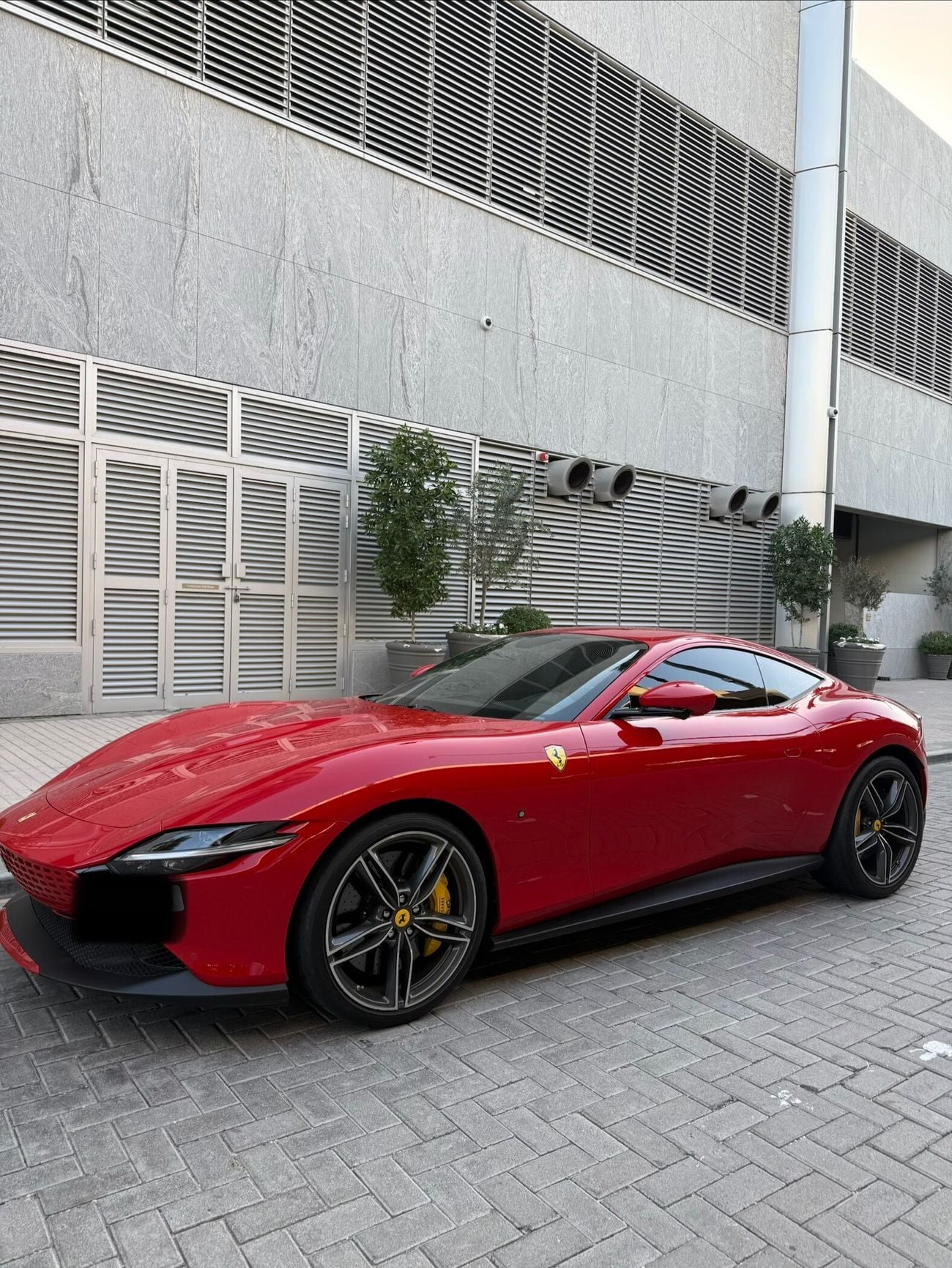 فيراري روما 3.9T V8