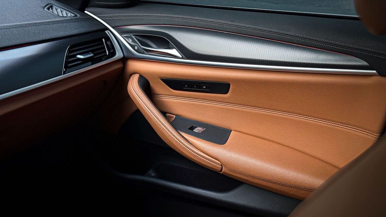 BMW 520i M Sport Comfort 2.0L