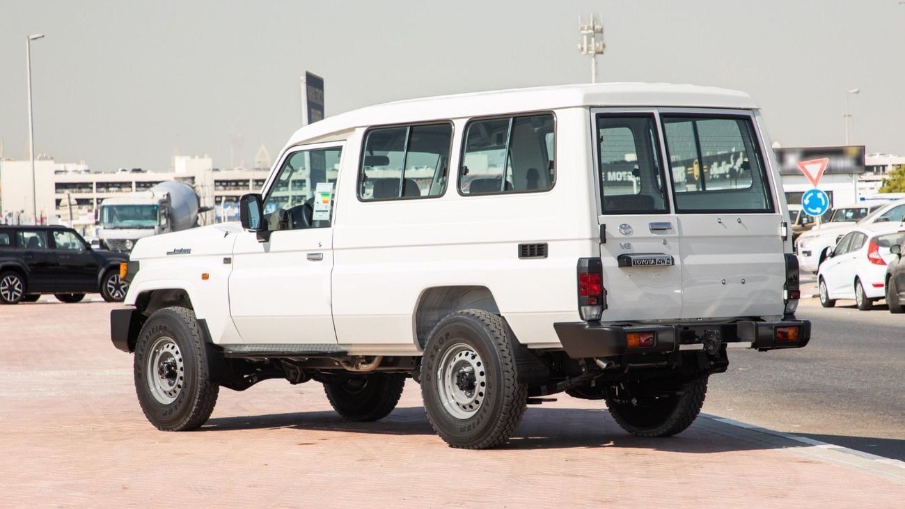 تويوتا لاند كروزر 70 LC 78 HARDTOP 4.0L MT 2025 TOYOTA LAND CRUISER 78 SERIES 4.0L PETROL 3 DOOR MANUAL TRANSMISSION