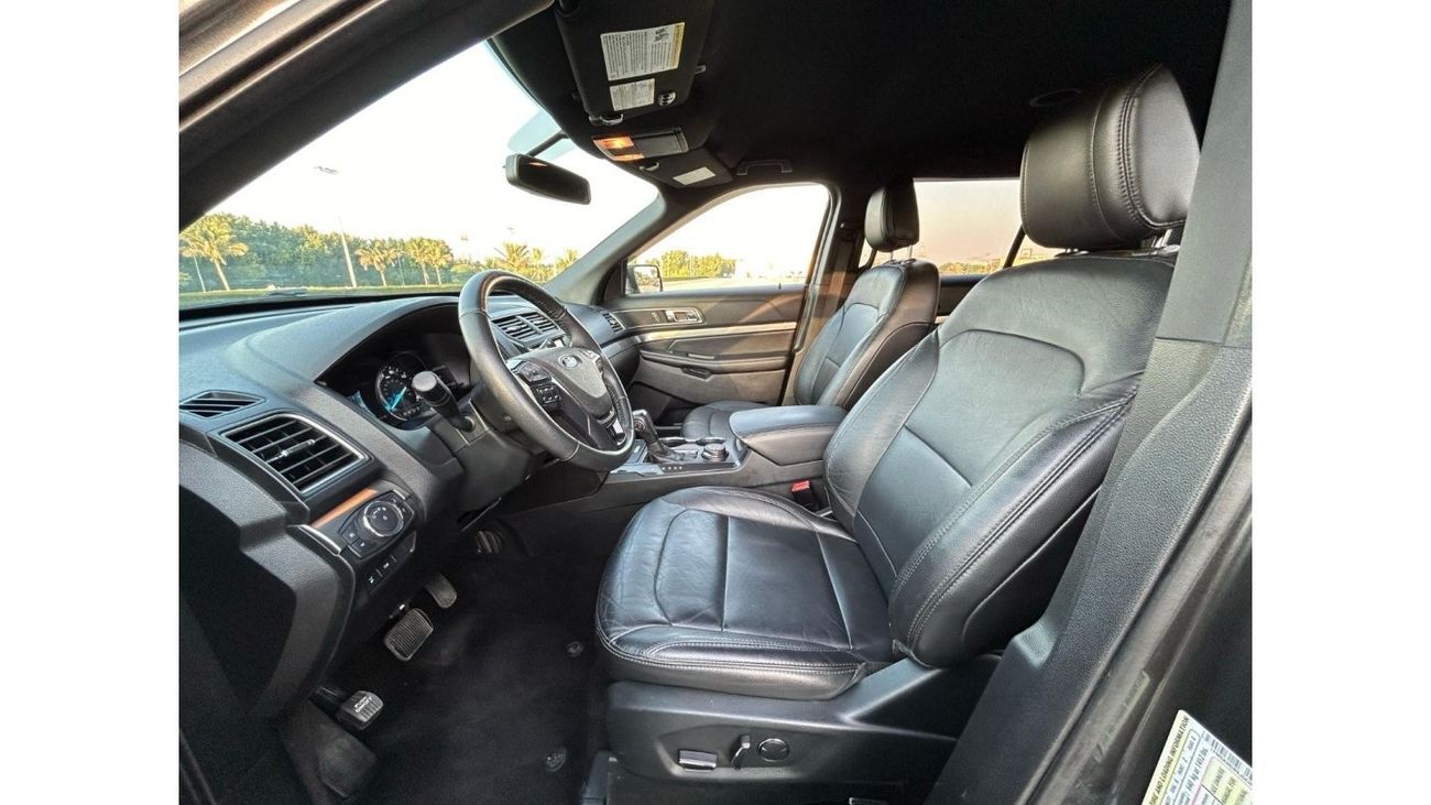Ford Explorer XLT Ford Explorer 2018 US // VIP seats // good condition