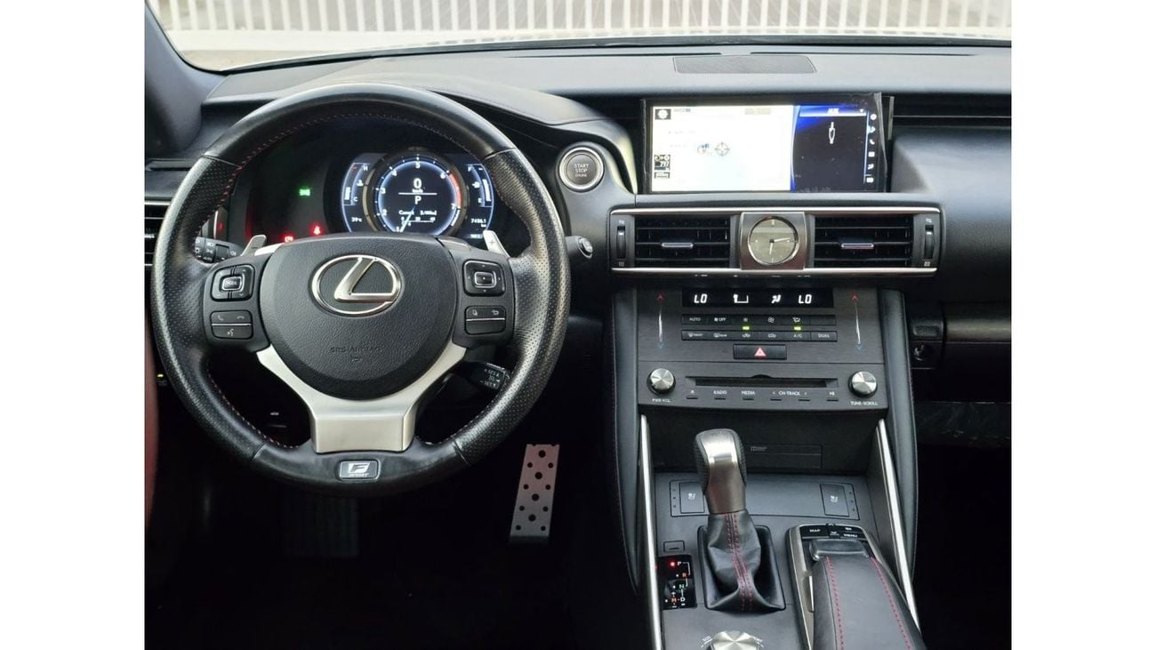 Lexus IS300 F Sport LEXUS IS-300 F-SPORT 2020 GCC PERFERCT CONDITION IN SIDE OUT SIDE // 2 KEYS