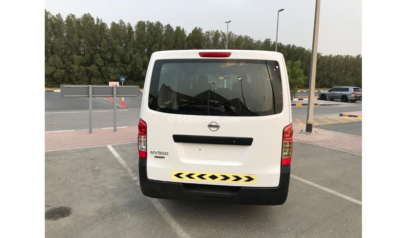 نيسان أورفان Nissan urvan 2014 gcc very ceken car