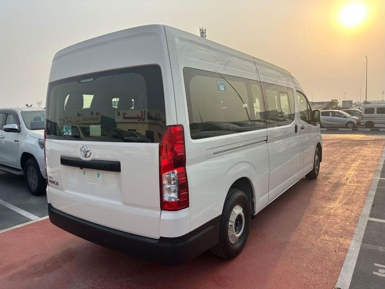 Toyota Hiace TOYOTA HIACE 3.5 L PETROL MANUAL,13SEATS,HIGH/ROOF 2025