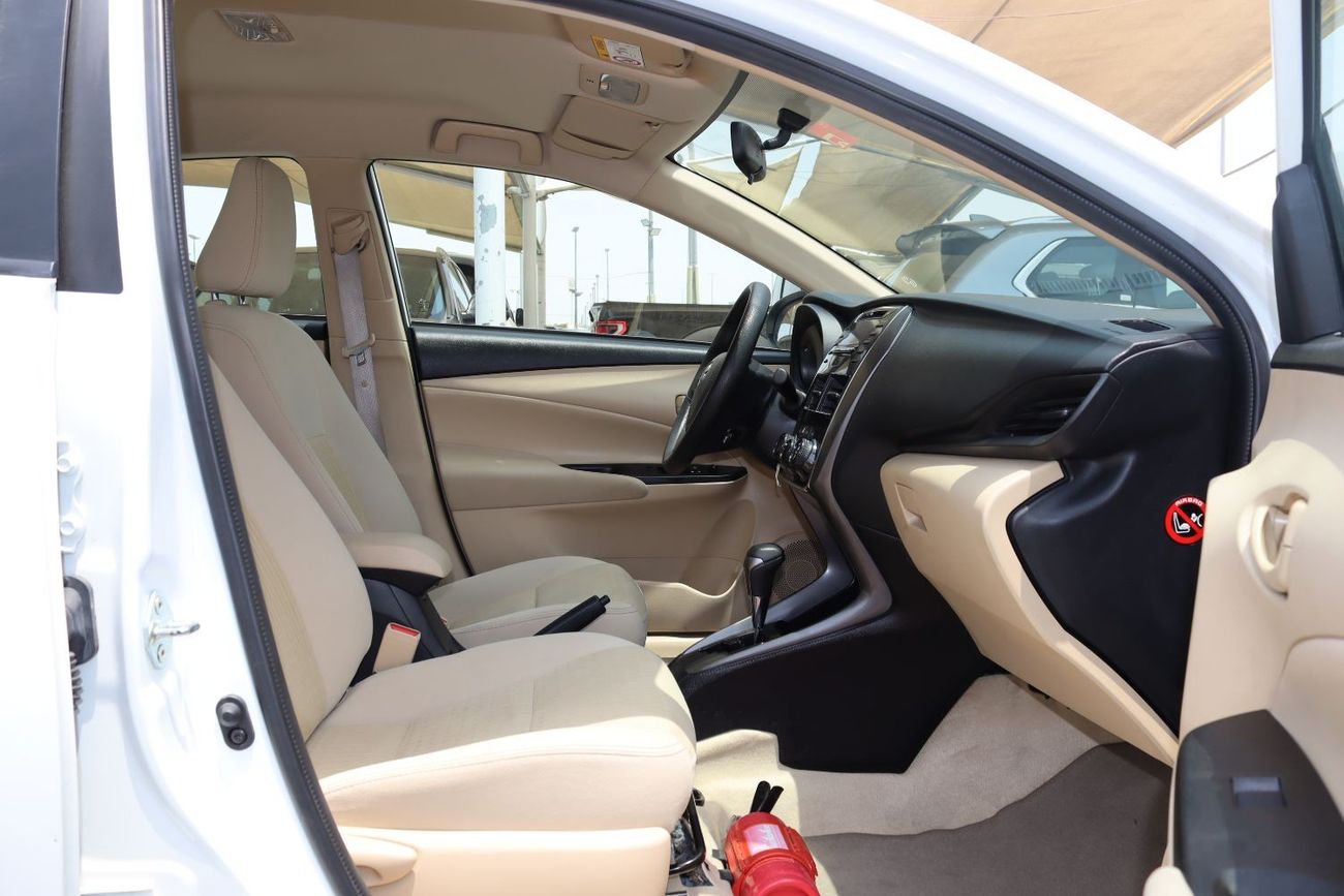 Toyota Yaris SE ACCIDENTS FREE - GCC - ENGINE 1500 CC - ORIGINAL PAINT - PERFECT CONDITION INSIDE OUT