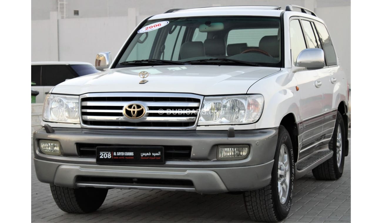 Toyota Land Cruiser Toyota Land Cruiser 2006, GCC, full option, without paint, without accidents, very clean from inside