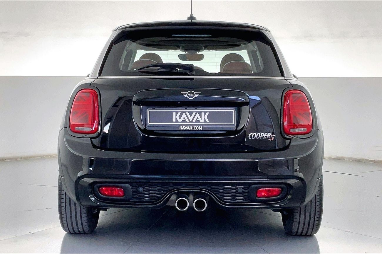 سوزوكي جيمني GL W/Cruise Control | عرض العيد الحصري | خالية من أضرار الفيضانات