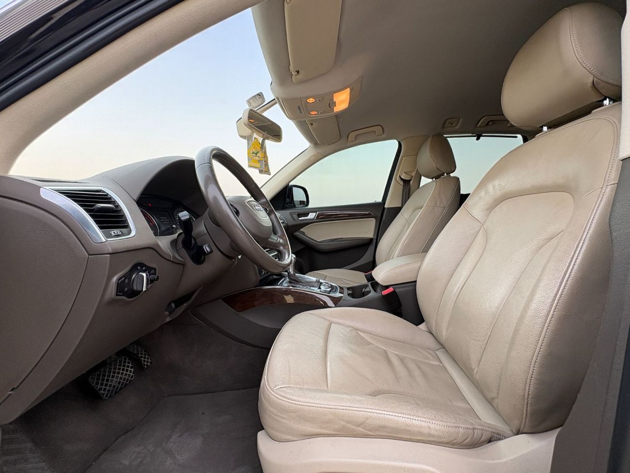 Audi Q5 45 TFSI Quattro Advanced 2.0L (252 HP) TFSI 40 QUATTRO A/T | 2017 | GCC SPECS | AED 1,800 per month