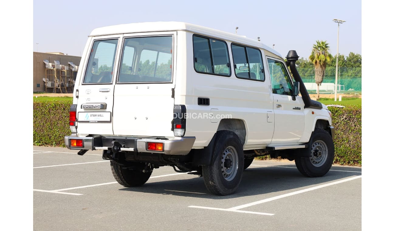 Toyota Land Cruiser 70 70 Series | 4x4, V6, 4.0L, 3Door | GCC