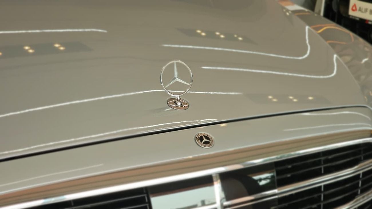 Mercedes Benz S500 L 3.0L T . 6 Cyl . Automatic . Petrol . Sedan . All Wheel Drive . 5 Seats . 4 Door . EQ Boost mild-hybrid