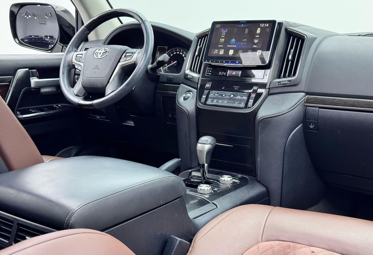 Toyota Land Cruiser GXR GT 4.0L 2020 Toyota Land Cruiser GXR Grand Touring, Warranty, Full Toyota Service History, 7 Sea