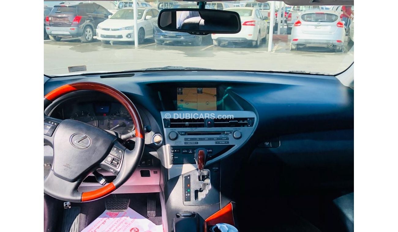 Lexus RX350 Lexus RX 350  GCC 2011 full option panoramic perfect condition