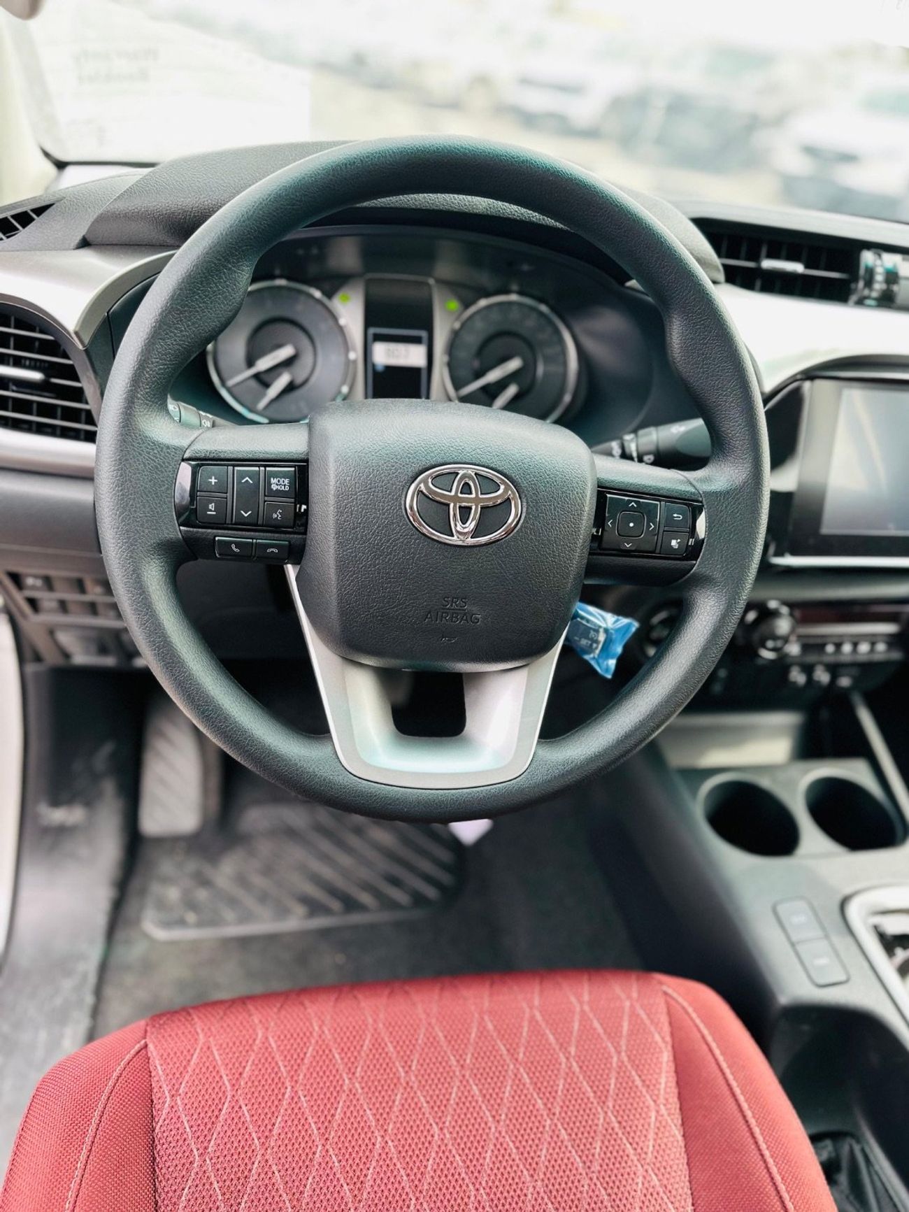 تويوتا هيلوكس S GLX 2.4L AWD A/T