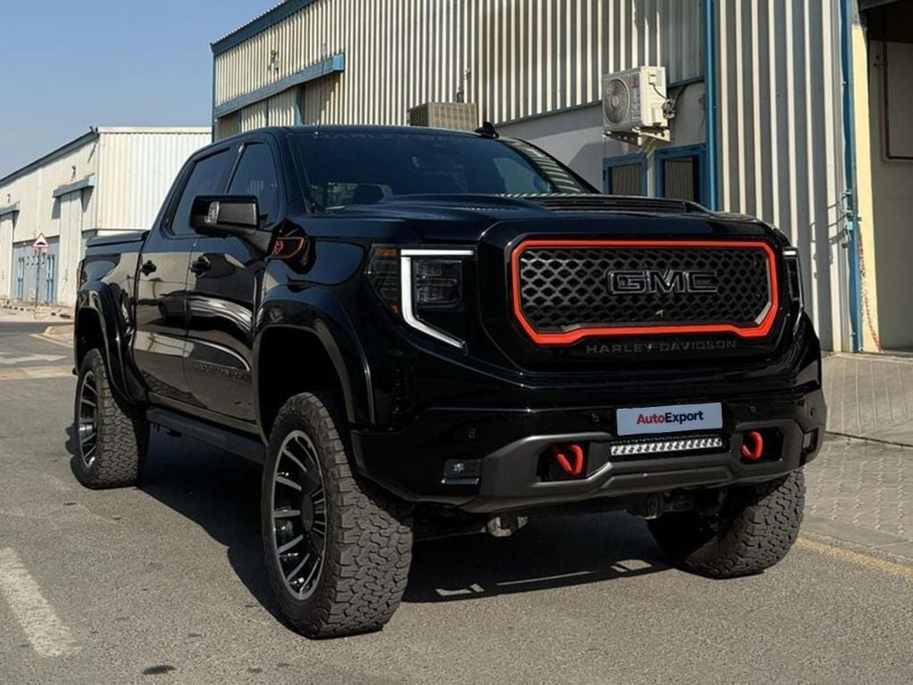GMC Sierra Sierra 1500 Harley Davidson Edition 6.2L V8 in LEFT HAND DRIVE