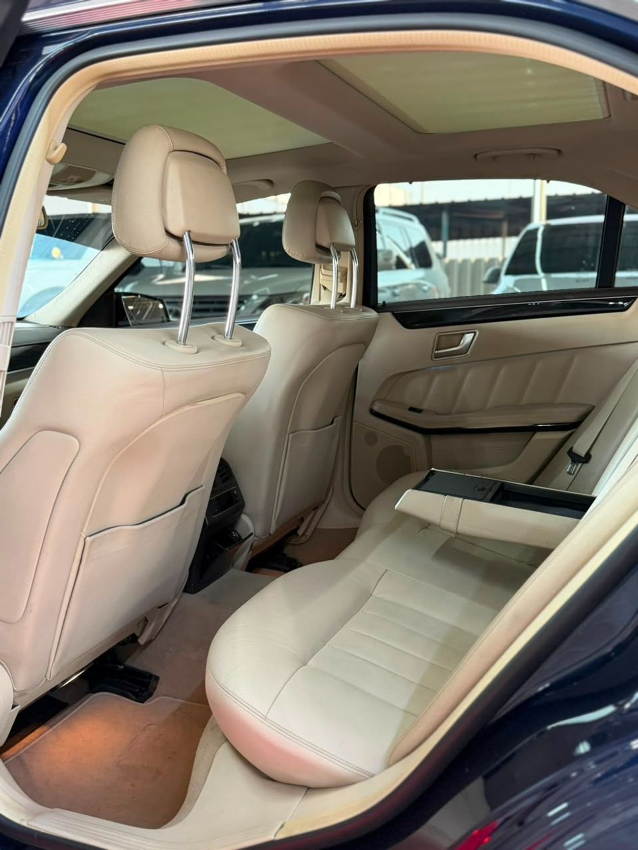 مرسيدس بنز E300 AVANTGARDE SPORT