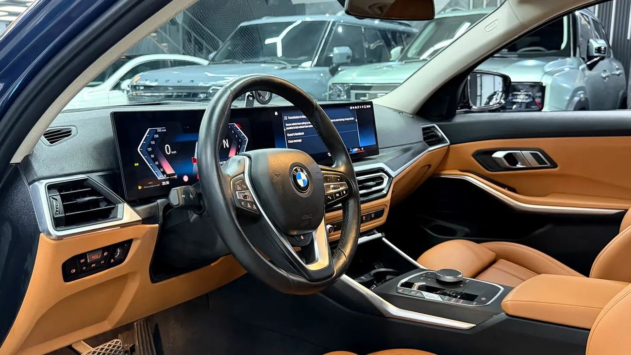 BMW 330i LUXURY LINE