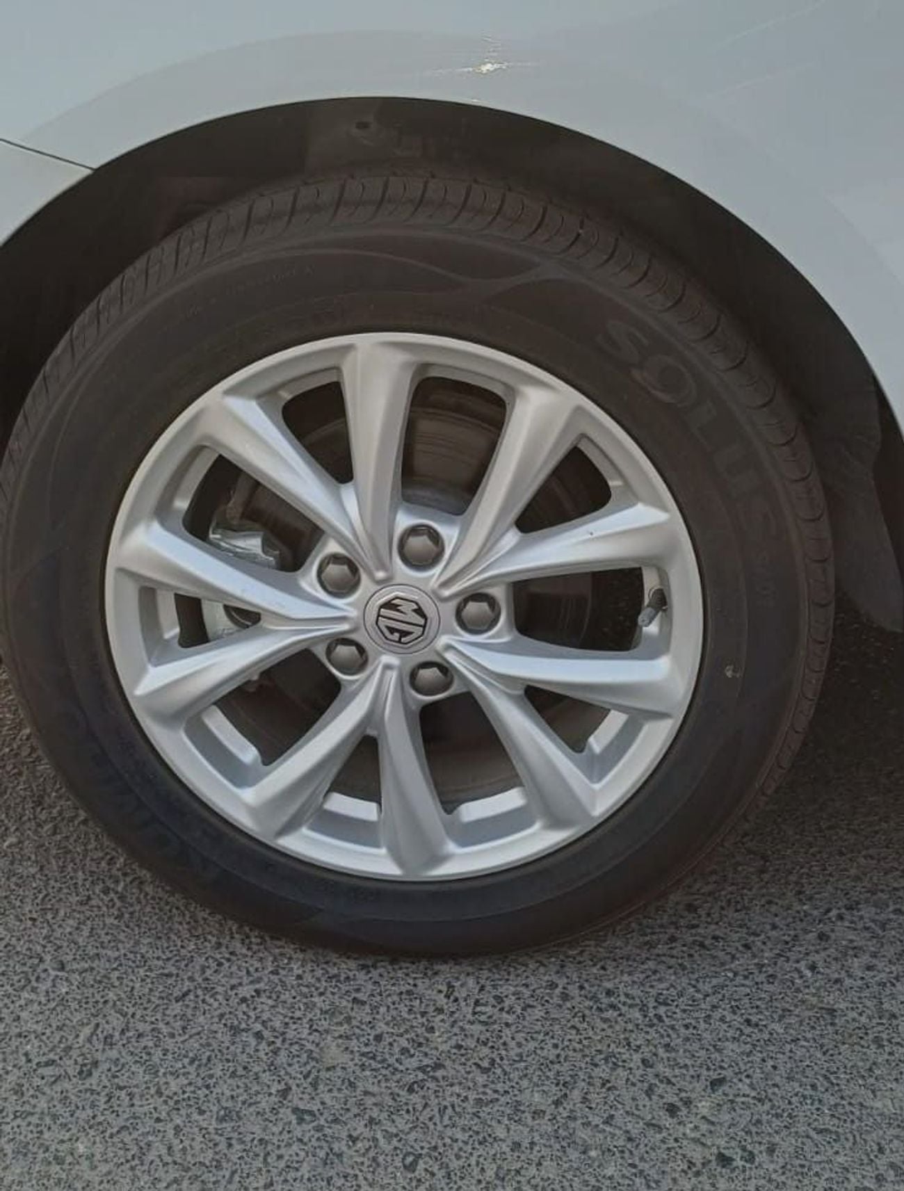 MG 5 LUX MG 5 COLOR WHITE MODEL 2025