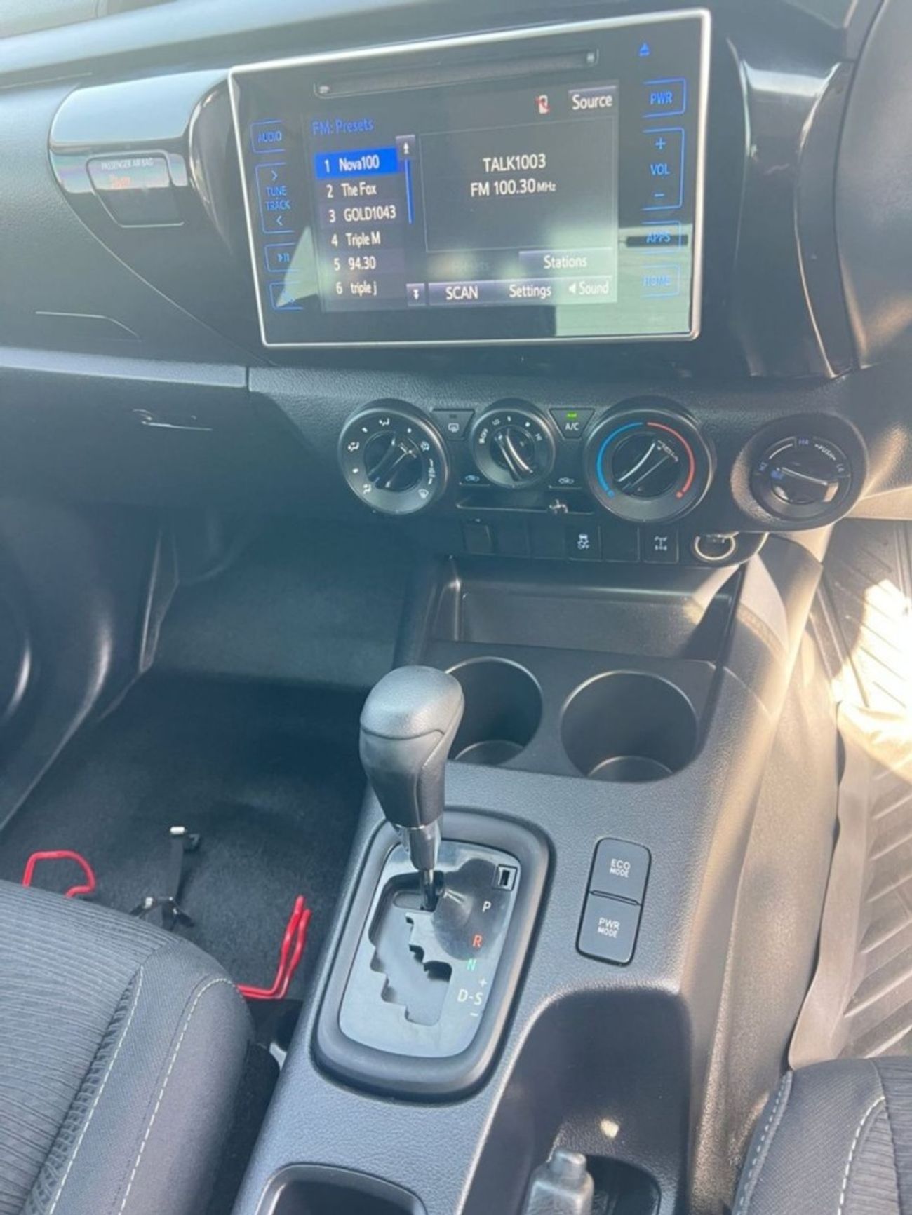 Toyota Hilux SMART CABIN ,DIESEL 2.8 LITER ,RIGHT HAND DRIVE ,AUTOMATIC