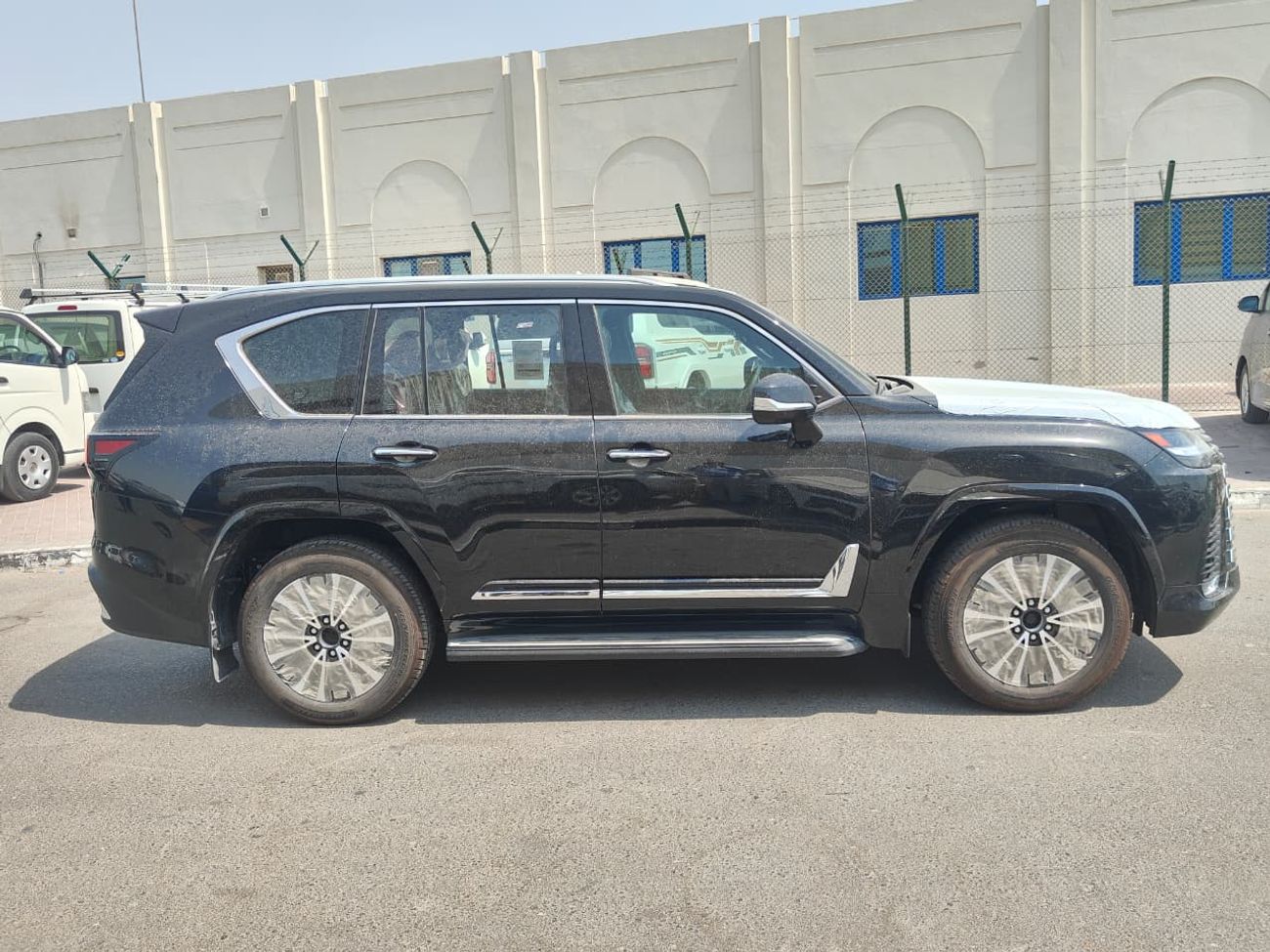 لكزس LX 600 2025 Lexus LX 600 Signature 3.5L Petrol AT Black