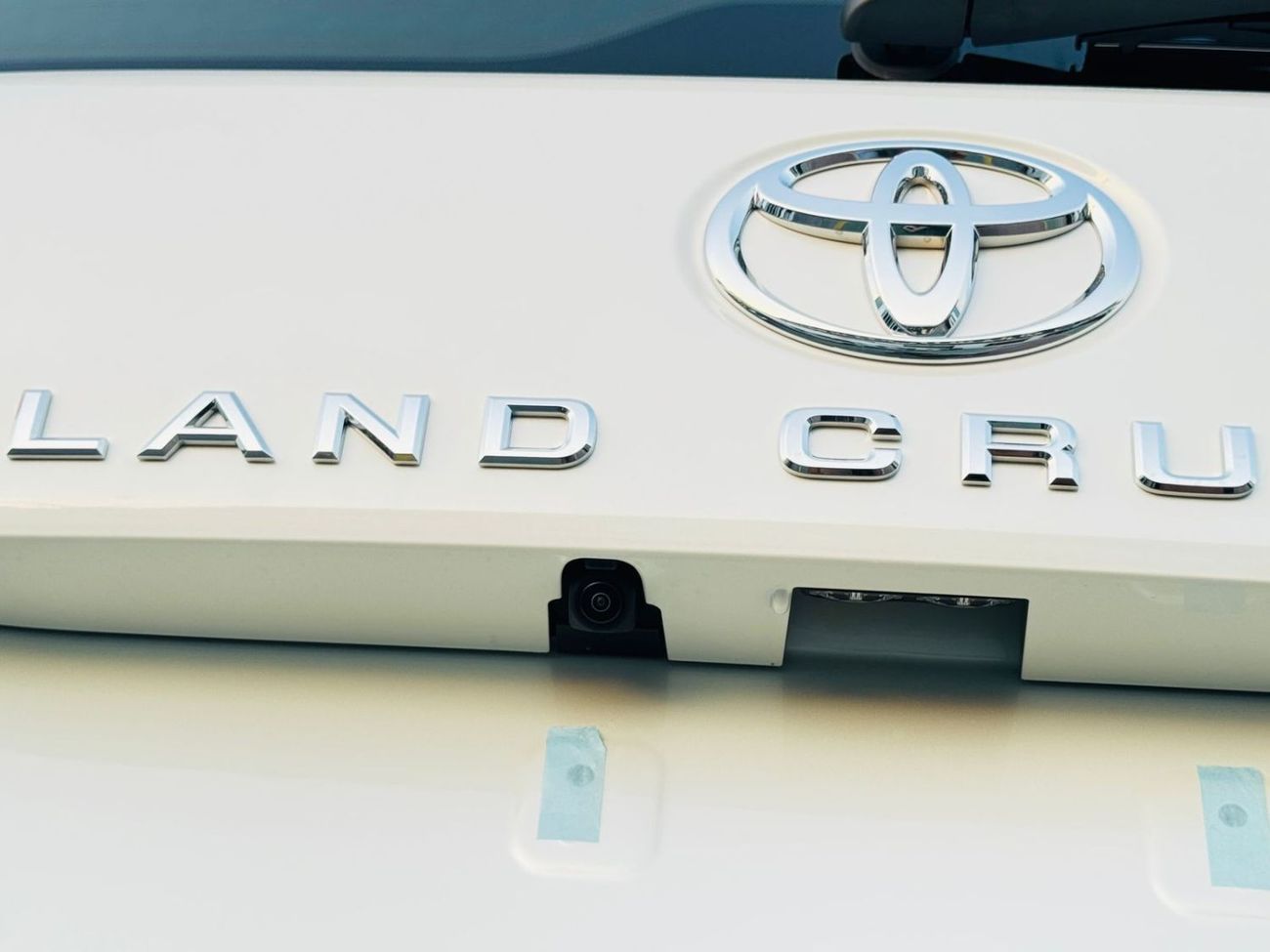 Toyota Land Cruiser TOYOTA LC VX  300 4.0L PTR GCC A/T F/O WHITE 2025