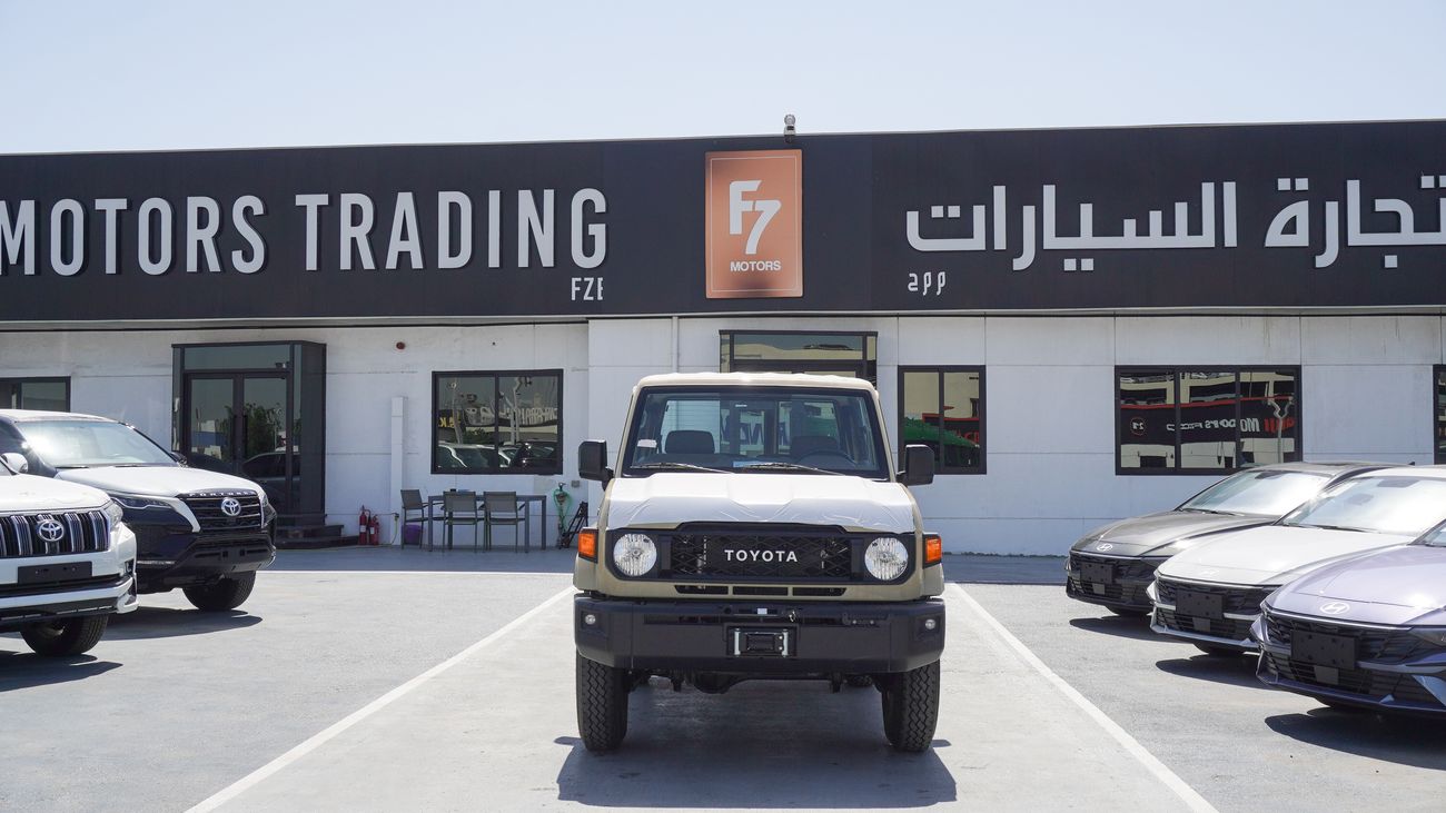 Toyota Land Cruiser 70 4.0L V6 M/T