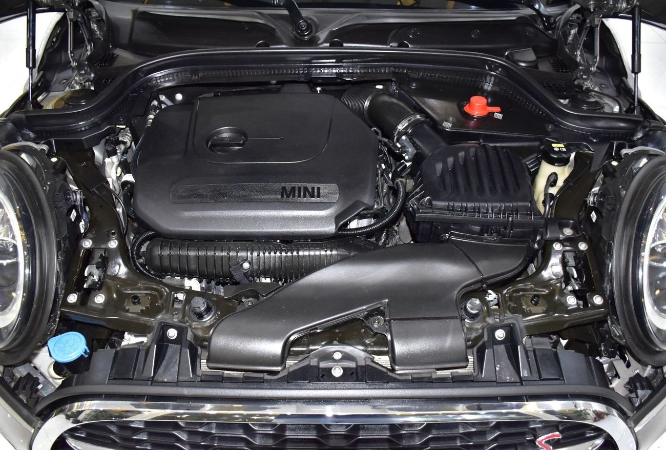 ميني كوبر إس EXCELLENT DEAL for our Mini Cooper S ( 2019 Model ) in Brown Color GCC Specs