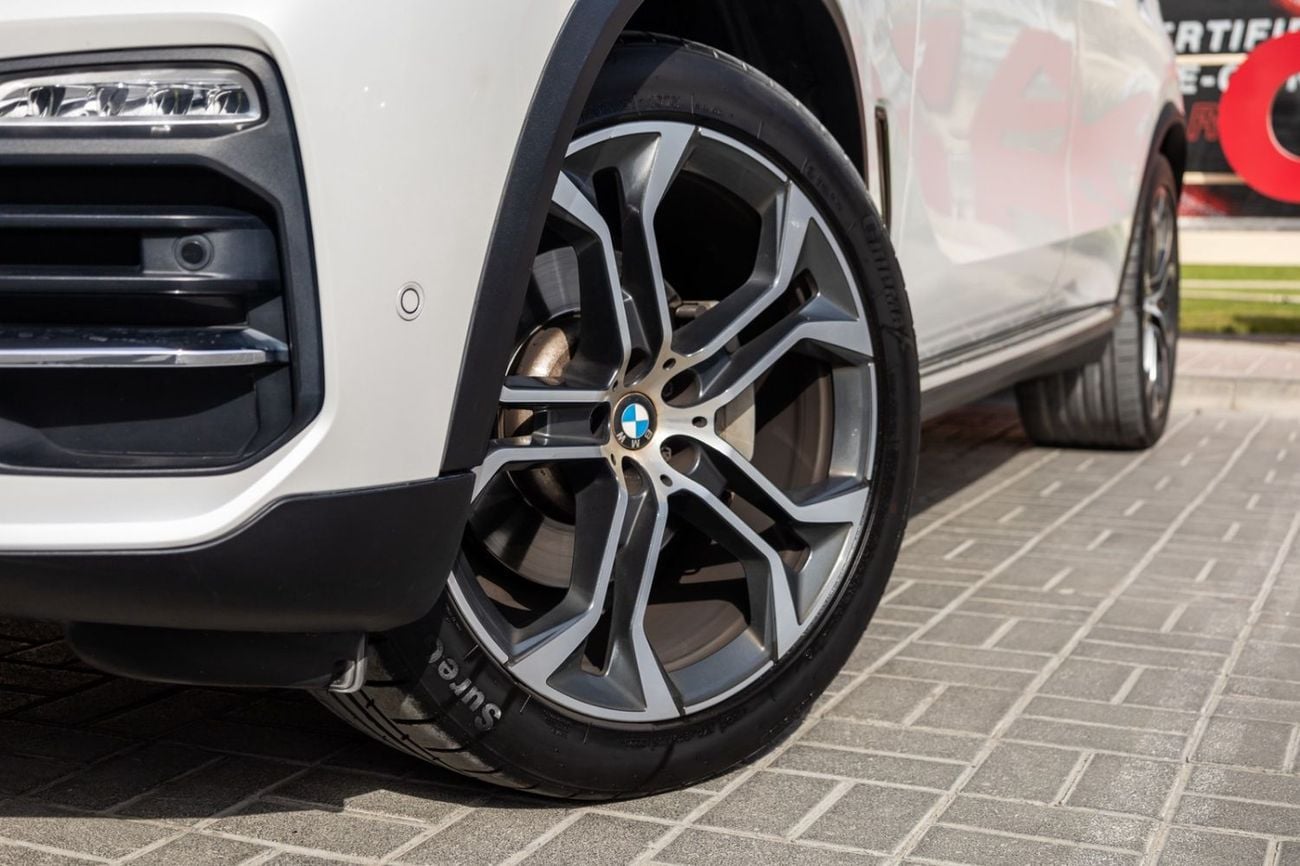 BMW X5 40i Luxury 3.0L BMW X5 xDrive40i 2020 GCC | Warranty