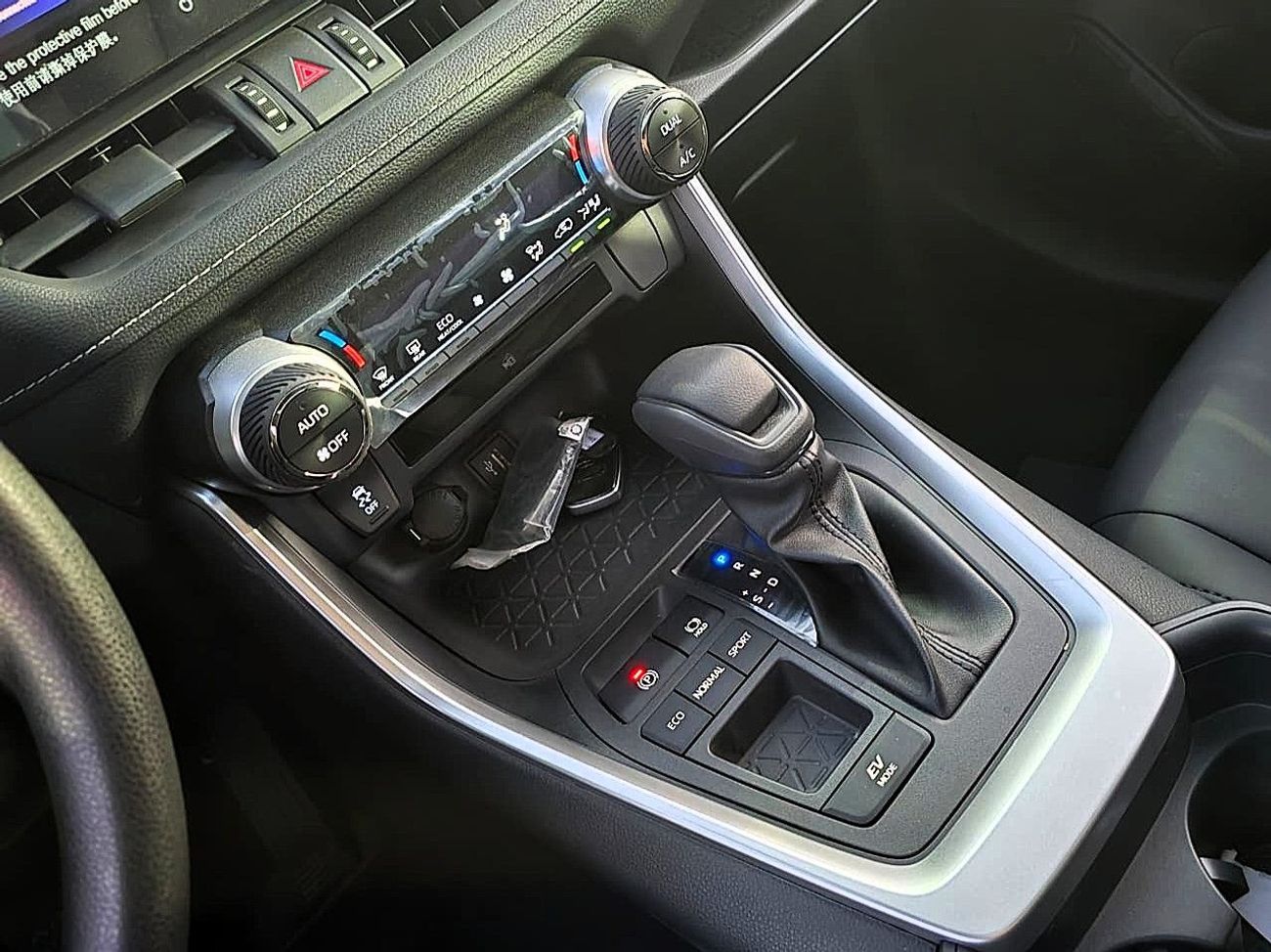 تويوتا راف ٤ 2.5L (2WD) VX