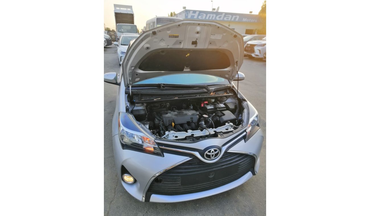 Toyota Yaris 1.3 hatch back