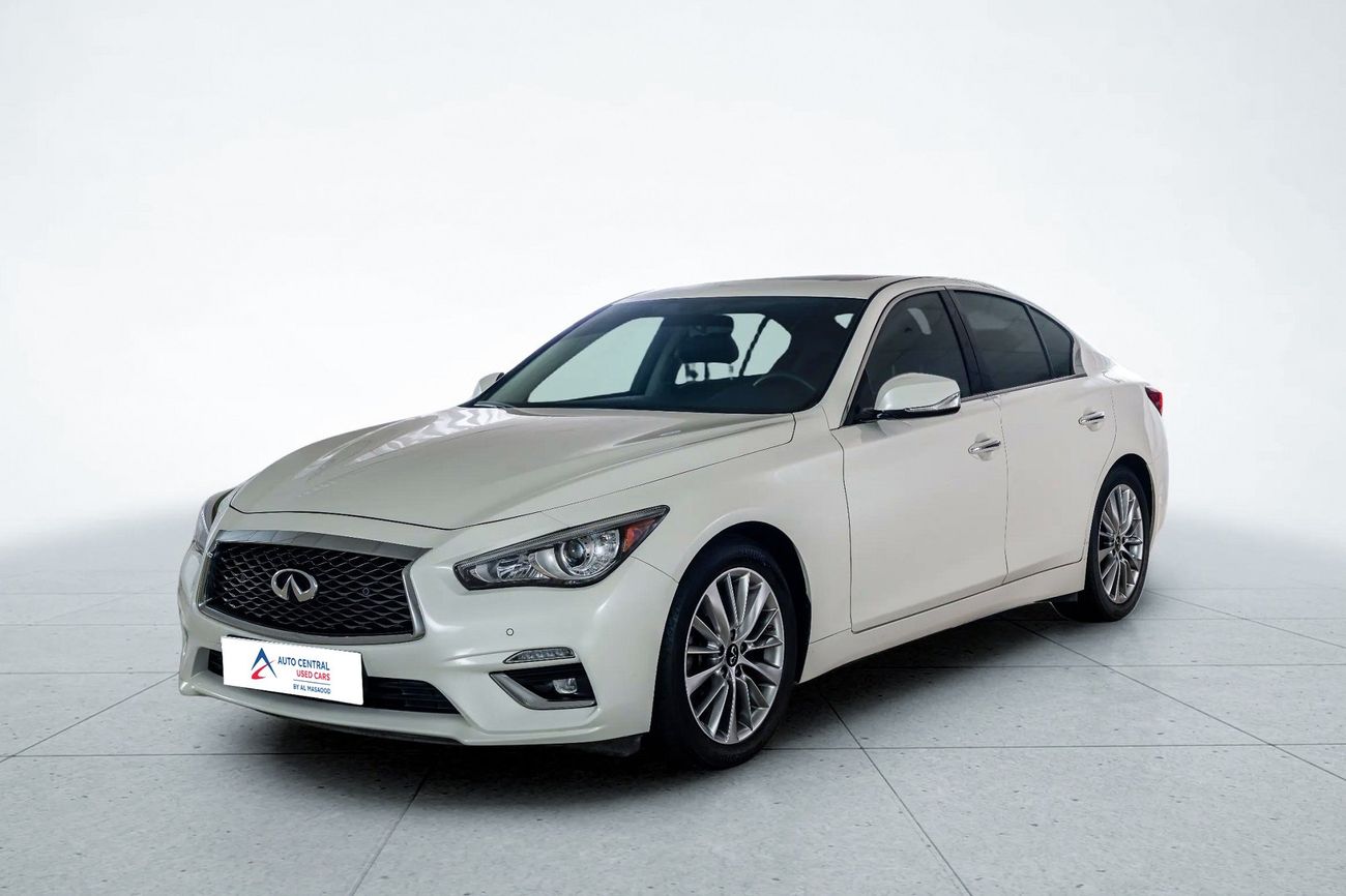 Infiniti Q50 LUXE 3.0