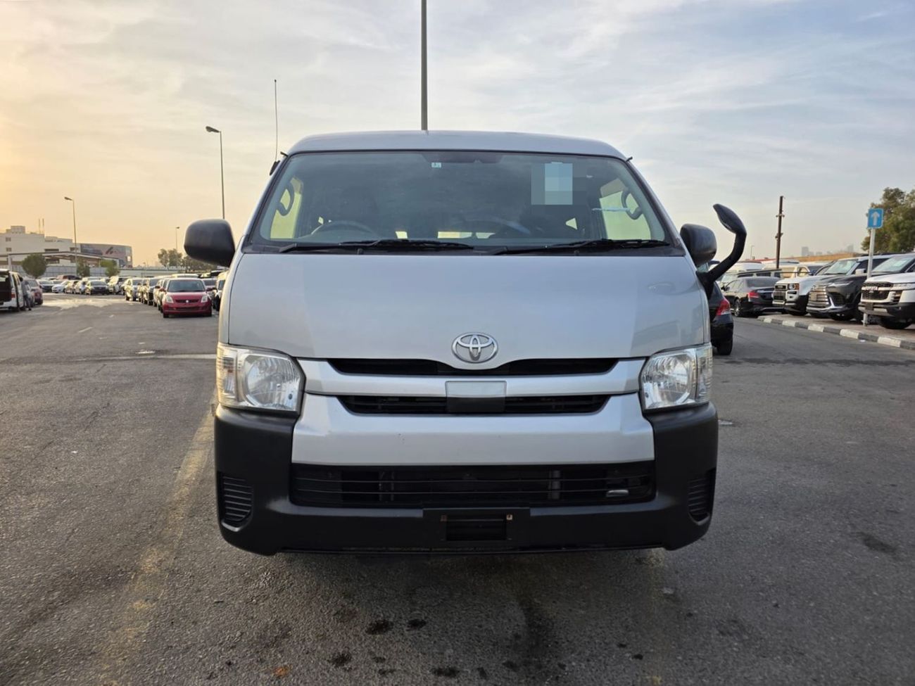 Toyota Hiace TOYOTA HIACE VAN RHD 2017 MODEL 2.7 L PETROL AUTOMATIC(PM28216)