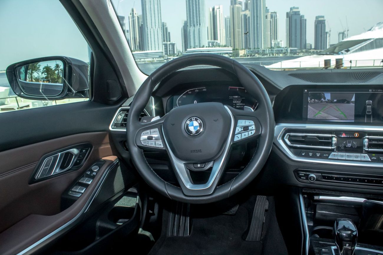 بي أم دبليو 320 Luxury Line