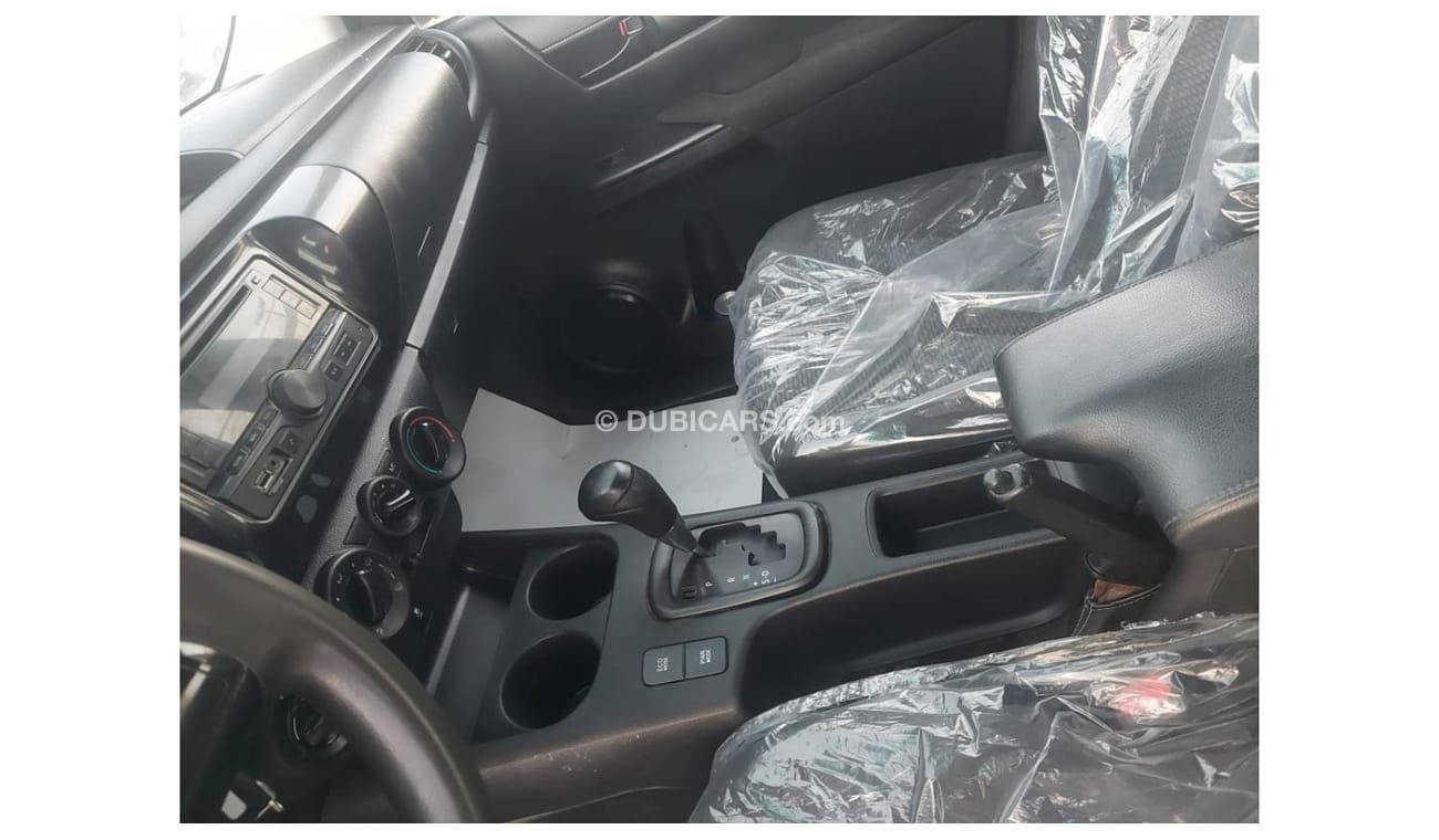 Toyota Hilux DC 4WD 2.4L DIESEL AUTOMATIC TRANSMISSION