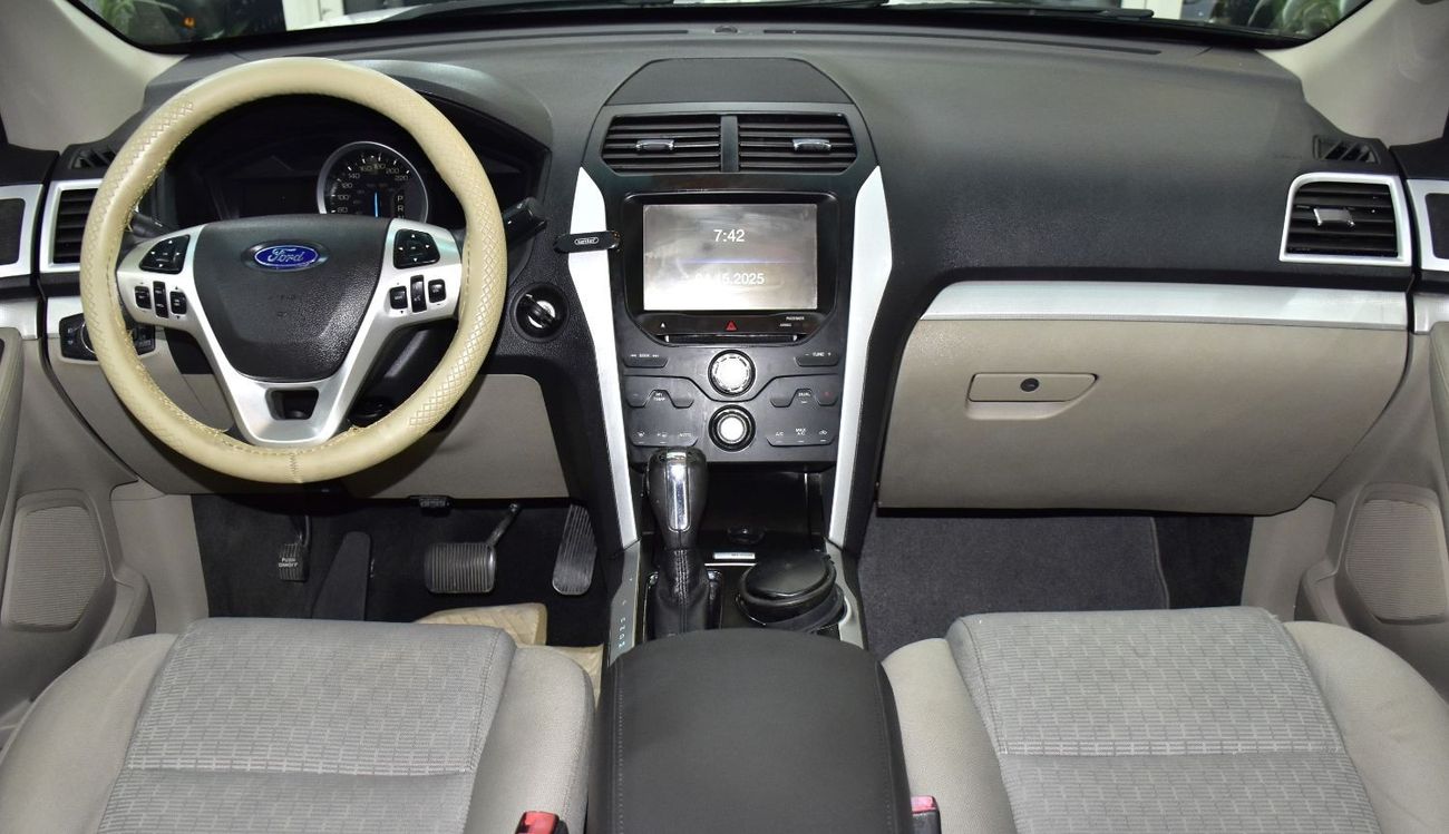 Ford Explorer EXCELLENT DEAL for our Ford Explorer XLT ( 2015 Model ) in White Color GCC Specs