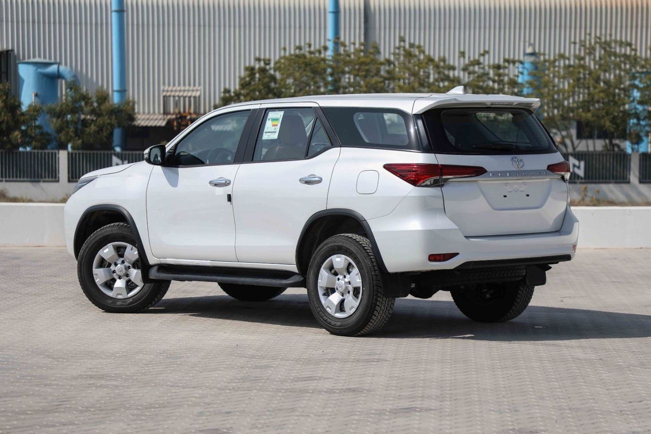 Toyota Fortuner 2023 Toyota Fortuner 4X4 2.4 Low - Platinum White Pearl inside Chamois | Export Only